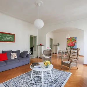 Apt With Balcony - 50 M Far From Pagano M1 , Milano Italia